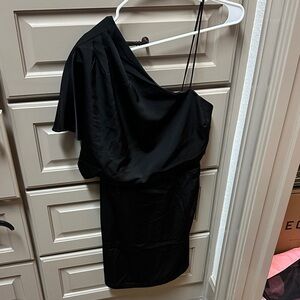 TCEC Chic Black One-Shoulder Dress